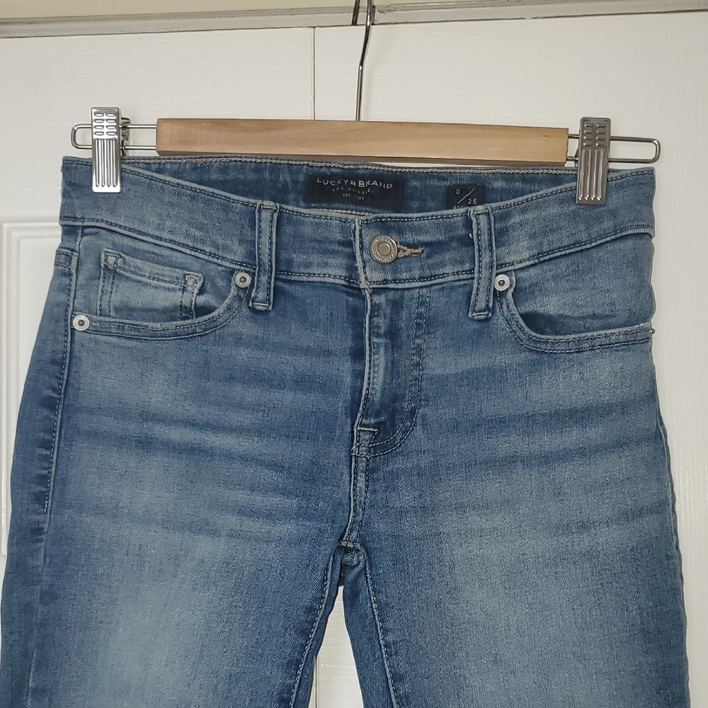 Lucky Brand Women's Blue Skinny Jeans. Stella.Size 0/25. Stretch. Regular Length